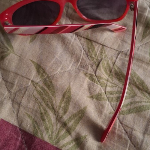 3Guys children's sunglasses with red plastic frame