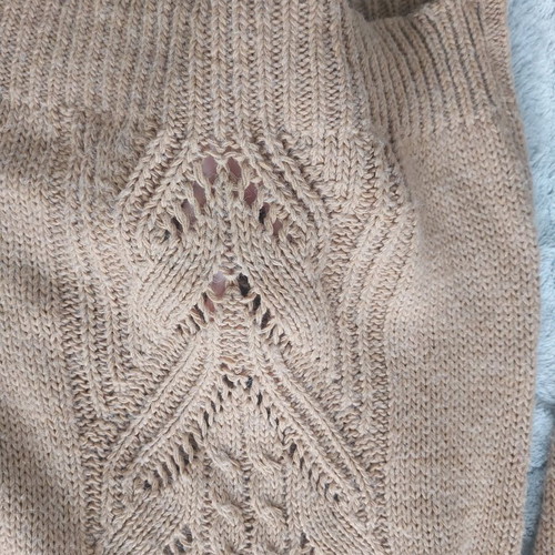 Knitted sweaters like new, set of 2, beige and brown, sizes S and M