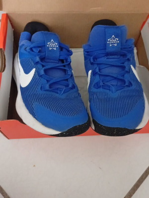 Nike Star Runner 4 sneakers size 29, blue
