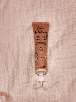 Love Nature Hot Oil με οργανικό σιτάρι και καρύδα για ξηρά μαλλιά, νέο