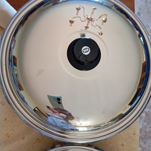 AMC cookware set of 3 stainless steel pots like new