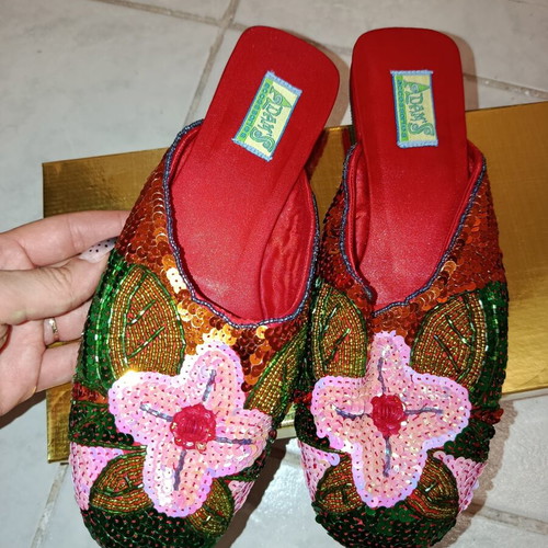 Adam's Shoes slippers new, size 39, colorful vintage design
