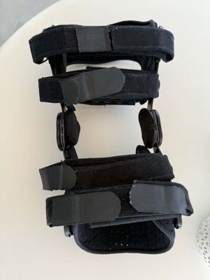 Knee brace like new