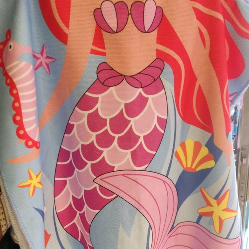 Children's poncho bathrobe new with mermaid design