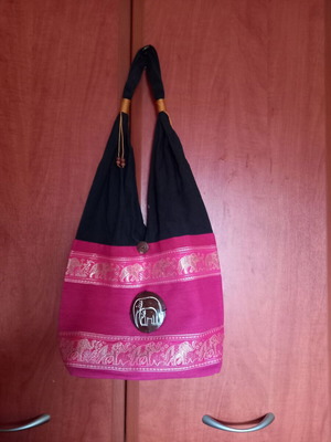 Ethnic women's shoulder bag used fuchsia with elephants