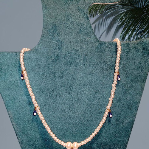 Handmade Hamsa hand necklace with evil eyes and white pearls new