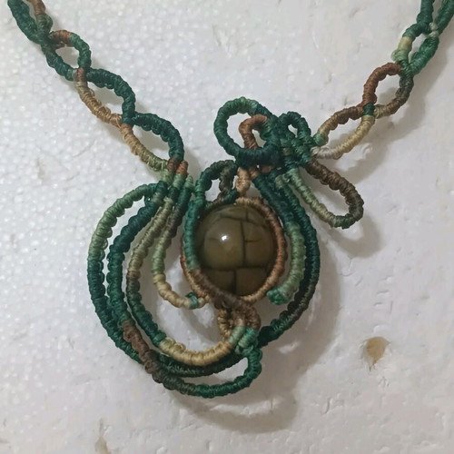 Macrame necklace with agate new, handmade