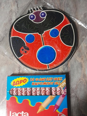 Lacta Junior crayons and ladybug drawing pad