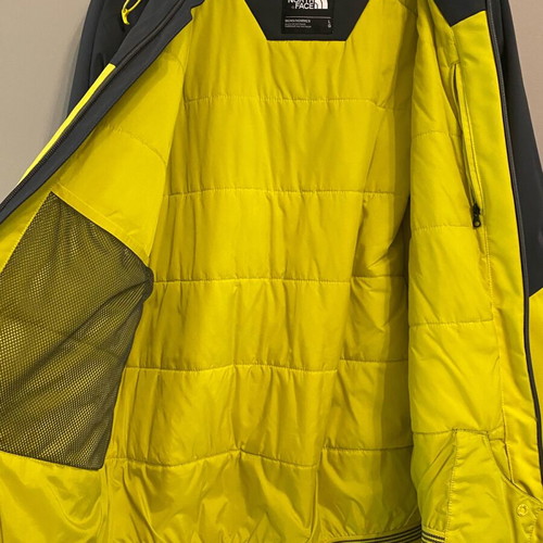 The North Face Jackal Jacket L like new, black and yellow