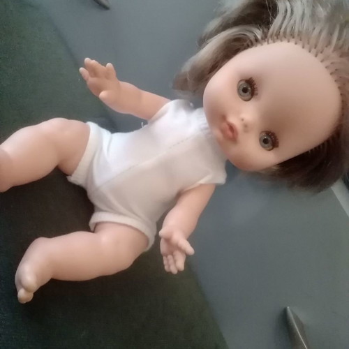 Annie doll used, vintage, small size with handmade hat