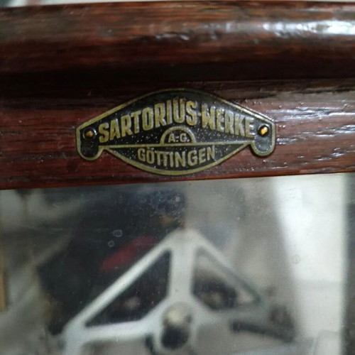 Sartorius-Werke Göttingen antique analytical balance 200 g used