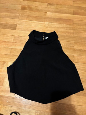 Zara sleeveless halter neck crop top size Small new black
