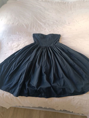 Strapless midi dress black like new with bust panels