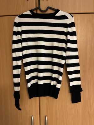 Zara knitted blouse like new, black and white, size M