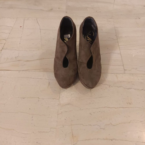 Brown pumps size 37 like new
