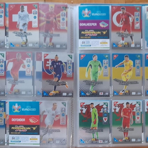 Euro 2020 Kick Off Adrenalyn XL album with 346/405 cards like new