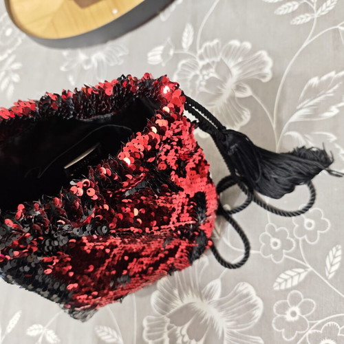 Twenty FourHaitch sequin shoulder bag new, black and red