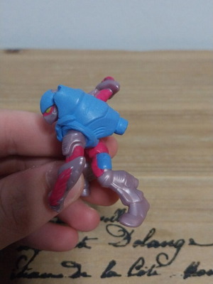 Ultra Zefyr mini figure like new