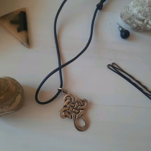 Sterling silver 925 pendant with gothic protection symbol like new