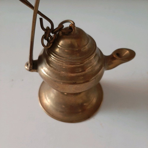 Bronze oil lamp like new