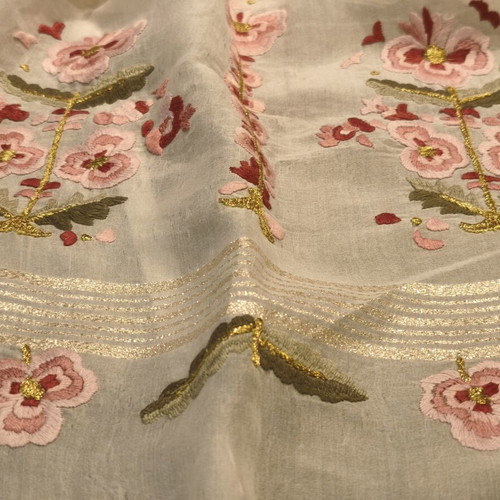 Table Runner used, 120 x 46 cm, possible silk Souli