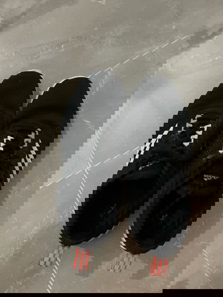 Αθλητικά παπούτσια adidas