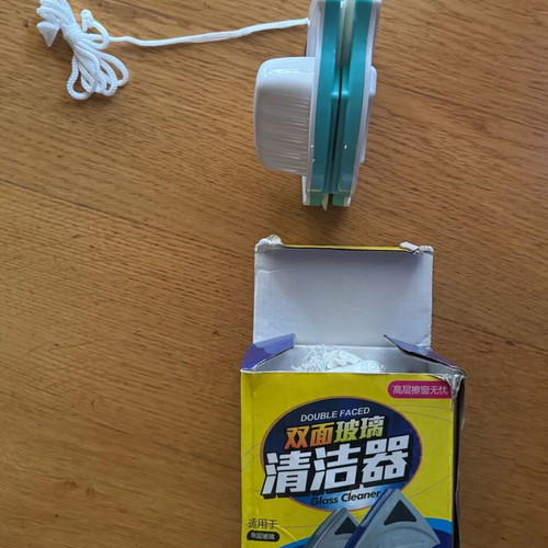 Glass cleaner device new