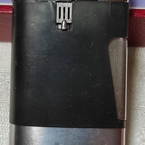 Ronson Comet collectible lighter, black, made in England 1970s, in box