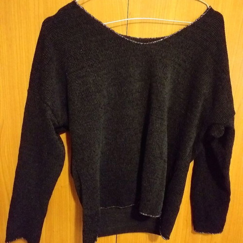 Woolen sweater like new in excellent condition