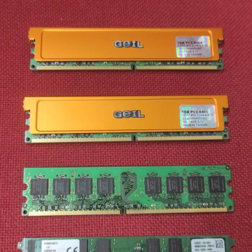 Ram ddr2 used 2x Geil 1GB 800MHz and 2x Kingston 1GB modules