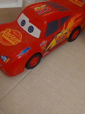 McQueen car large size like new