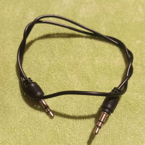 AUX audio cable jack 3.5mm 0.5m like new