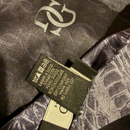Guess scarf 100% silk 90x90cm black with grey logo like new