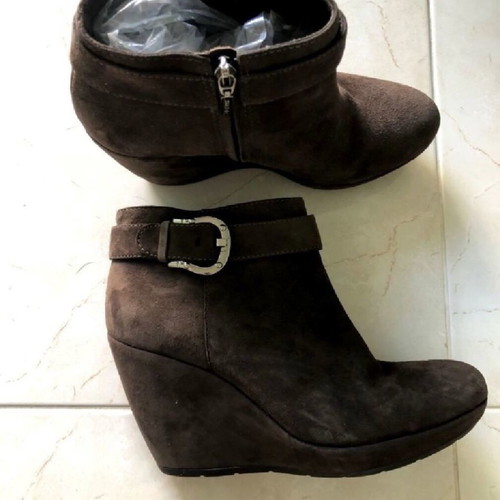Geox anatomical leather ankle boots like new