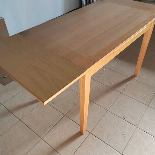 Extendable dining table used 110x70 cm, opens up to 170x70 cm