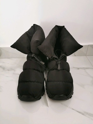 Μπότες Puffer H&M Καινούργιες, Μαύρες, Μέγεθος 39