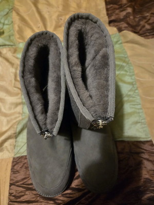 Ugg men's shoes new size 45 black and grey