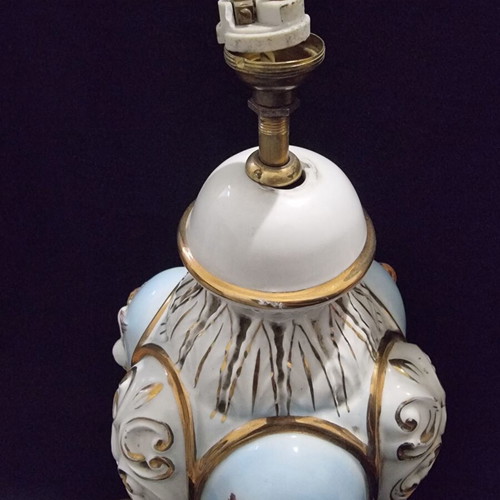 Capodimonte porcelain table lamp used