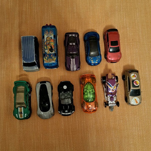 Hot Wheels and Matchbox toy cars like new, set of 11