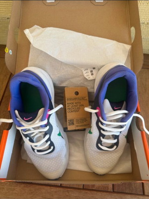 Nike Revolution sneakers size 35.5 used, white