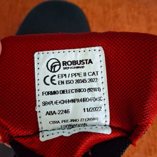 Robusta safety shoes new, size 45