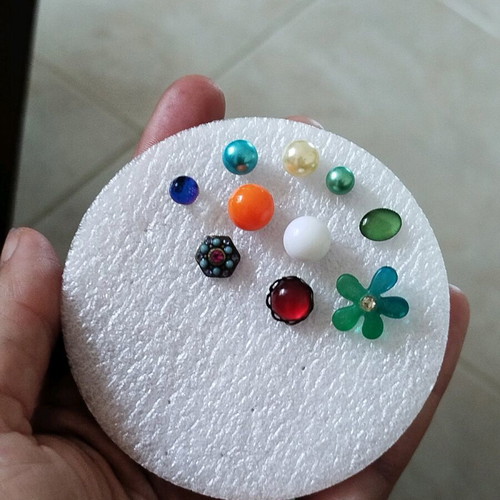 Single earrings like new, pack of 10