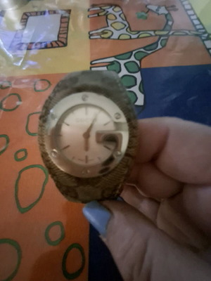 Gucci watch like new authentic