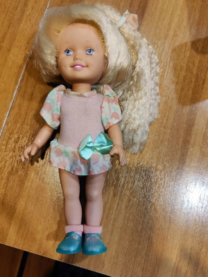 Blonde El Greco doll with mechanism like new