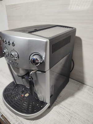 De'Longhi Magnifica ECO automatic coffee machine