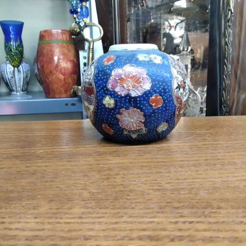 Satsuna Chinese vase used 10x12x12
