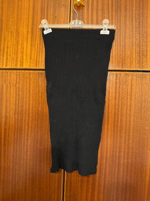 Long slim ribbed skirt new, black, size S