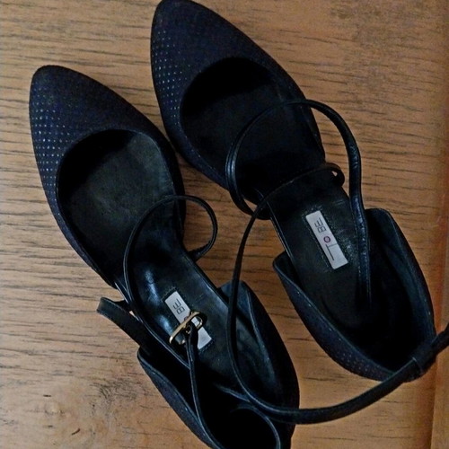 To Be shoes leather pumps like new, black, size 38