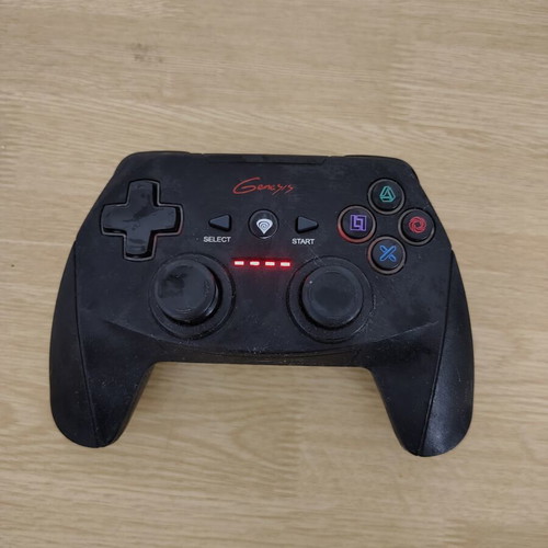 Genesis PV59 wireless rechargeable game controller