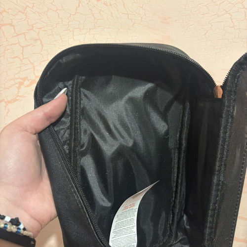 Black toiletry bag, suitable for brush storage